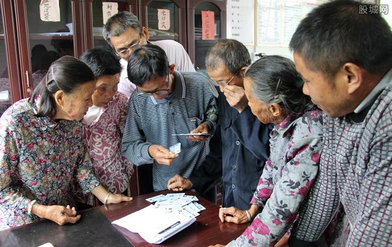 9月1日低保开始发放多少钱 最新标准上涨这么多