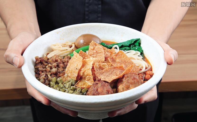 螺蛳粉闻臭师年薪50万 收入为何这么高？