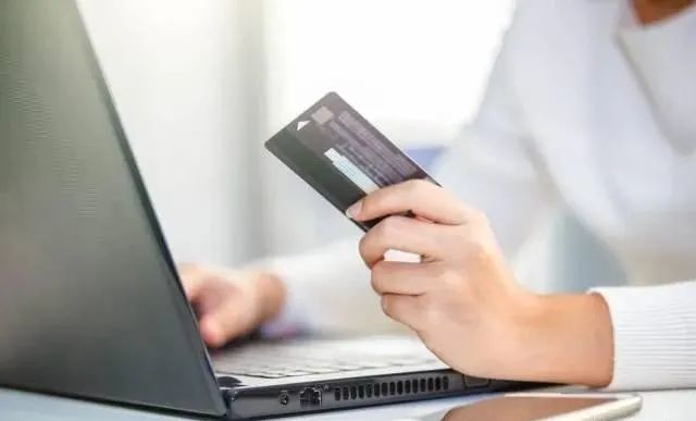 有些信用卡，最好还是别用！不但让你负债累累，还可能影响征信！