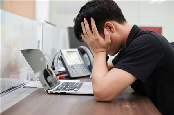 网贷催收每天几十个电话,我能投诉他吗?