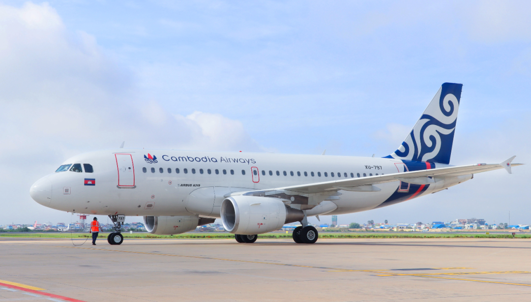 郑爽“凉”了，张恒稳了！航空公司宣布：张恒回国机票，免费送！