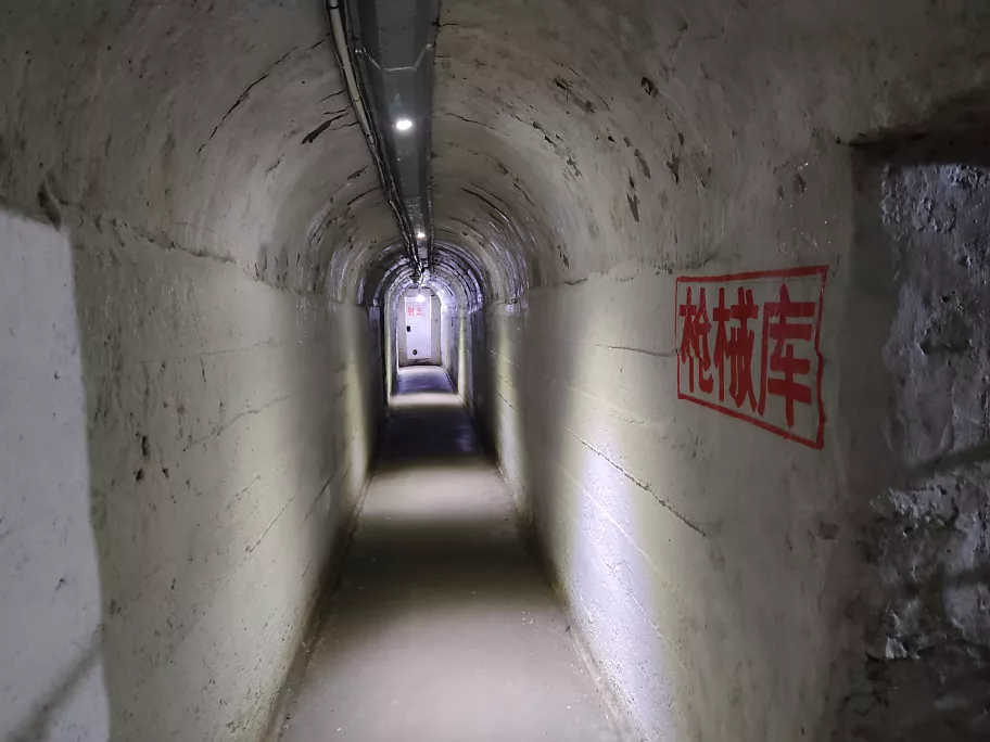 美国泄漏新冠病毒实锤？“战时状态”下，这个地方值得回看！