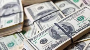 股票的概念，跟基金、债券有什么不同？