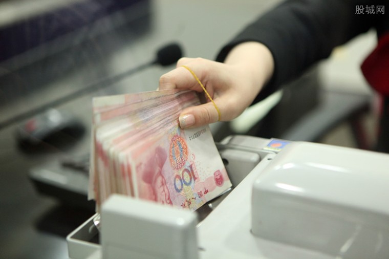 小康家庭年收入是多少