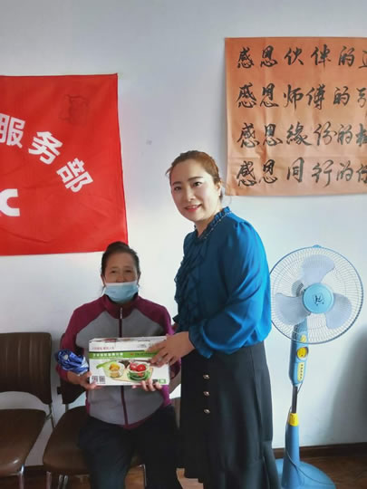 黑龙江中国人保王晓菲：照亮同行伙伴的路，服务好每一位客户