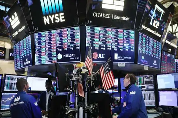 美股最新收盘走势，道指跌近70点！