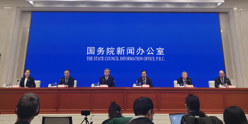 信息量很大！银保监会主席发声：买房投资很危险