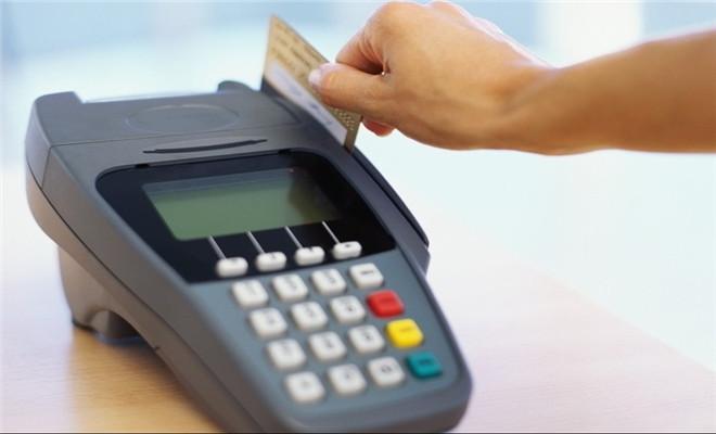 信用卡代还游走灰色地带，正遭监管部门严查“封杀”