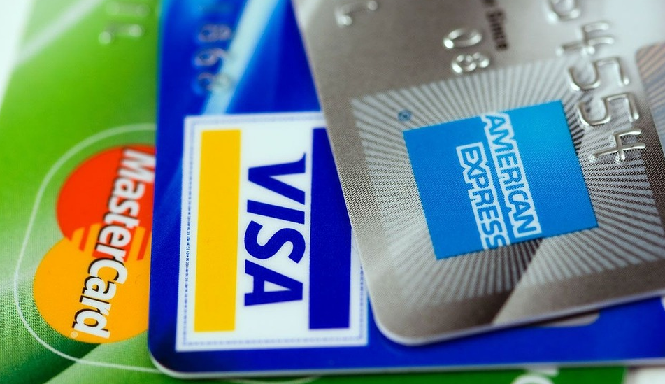 信用卡申请年龄要求是什么？信用卡在线申请怎么提高额度