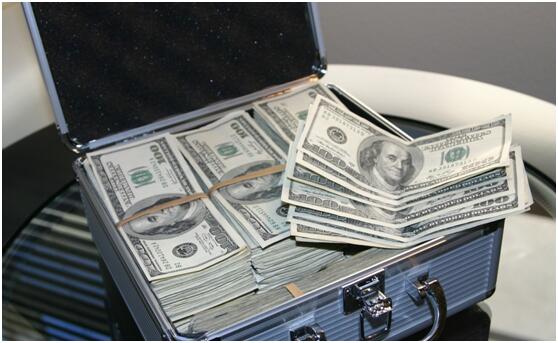 存钱和理财产品哪个好？如何区分存款和理财？