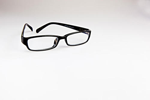 美光眼镜申请赴港上市，美光眼镜怎么样？