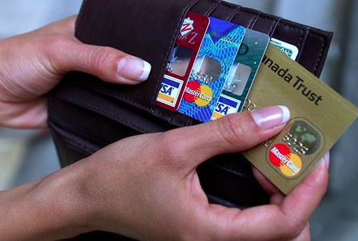 身份信息借给同学办信用卡，后果不可收拾！