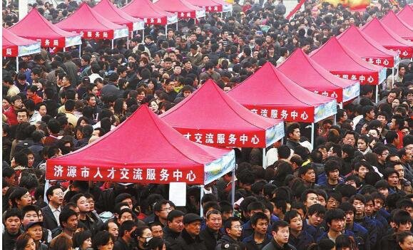 用工荒与就业难是什么原因造成的？用工荒与就业难的厉害远超我们的意料