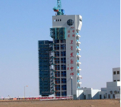 师生用塑料瓶自制火箭发射成功，火箭升空的原理是什么，中国的火箭发射地在哪里