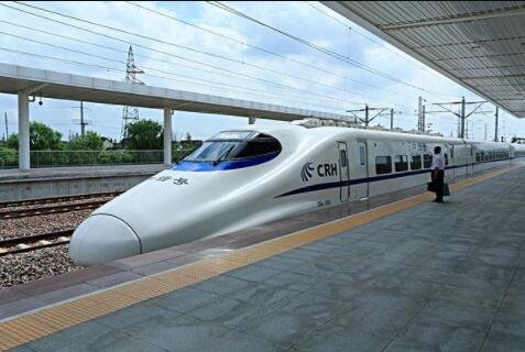 日本来的中国高铁时刻图走红，中国高铁时刻表怎么查询，中国高铁是哪一年开通的