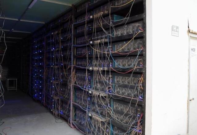 1万台矿机一个月耗电4500万度为什么消耗这么多，一台矿机的耗电量有多大，要花多少钱