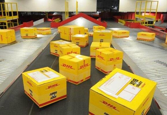 今年中国快递业务量已突破400亿件，我国快递行业发展前景如何，快递服务流程是什么