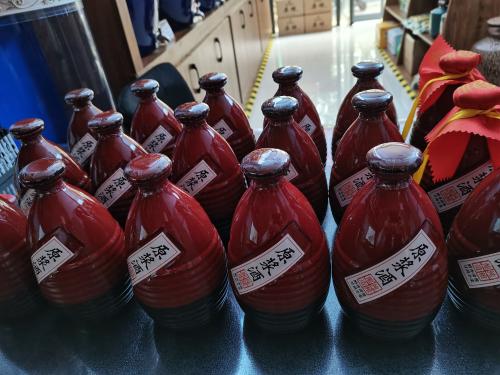 军工、科技、酒类轮番表现 A股寻“牛”记： 核心资产何时王者归来