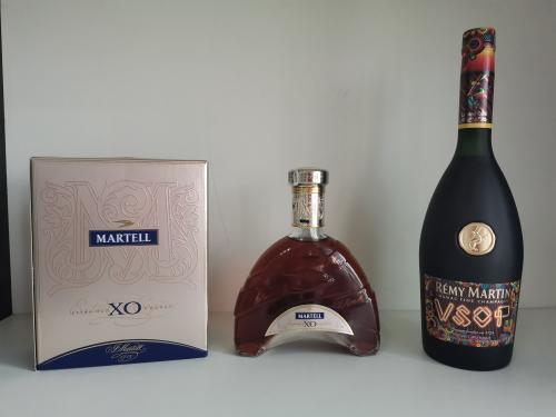 收评：汽车整车等板块活跃 白酒概念大幅回调