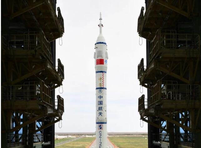 神舟十二号将送3名航天员上太空他们是谁，去太空有什么任务及中国航天史影响