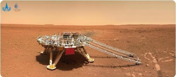 祝融号火星车首批“摄影作品”公布火星长啥样，火星和地球有哪些相似的地方