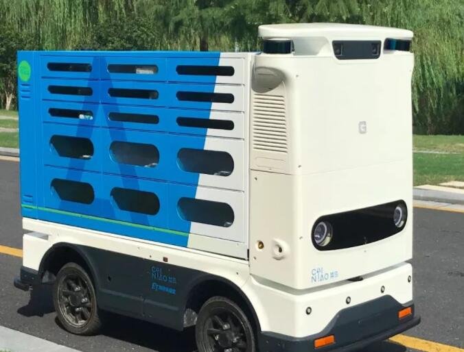 全国60所高校启用无人车送快递有什么厉害之处，无人车送快递有什么弊端