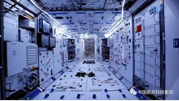 3名航天员太空生活“剧透”有什么不一样及太空舱变化，在太空生活最久的宇航员是谁