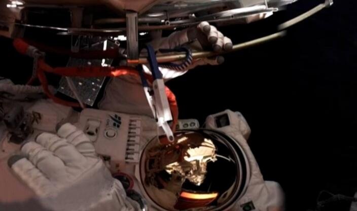 航天员出舱七个小时怎么喝水，出舱活动太空行走是怎样的，太空行走有何危险和好处