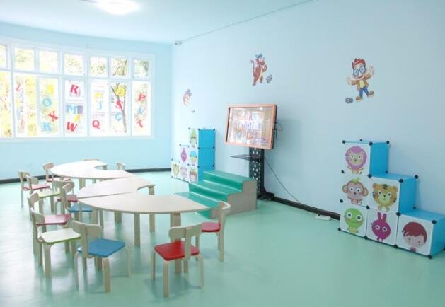 多地试水暑期托管班结果如何，暑托班是否变相取消了教师的假期,为什么在职教师有寒暑假