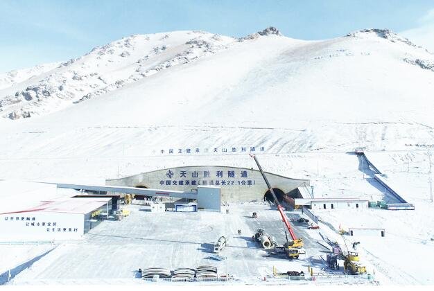 世界上最长的高速公路隧道有多长，打通这样的超级隧道有多难，世界公路最长的隧道有哪些