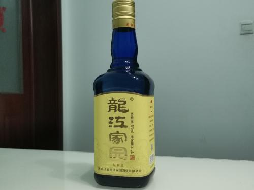 创业板指下跌0.56% 两市成交额连续8个交易日突破万亿元