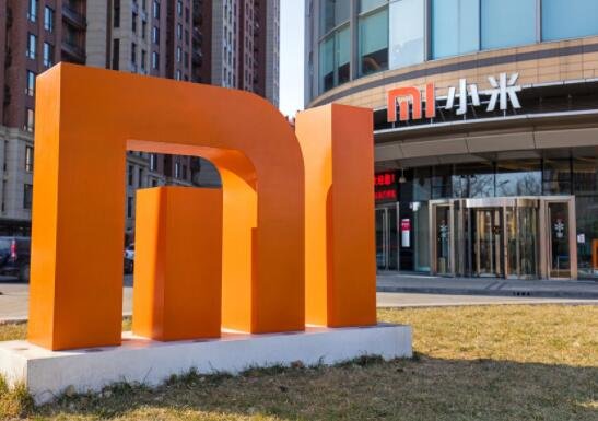 雷军庆祝小米入选世界500强，小米为什么会这么成功，雷军目前的身价是多少