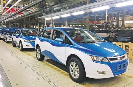 港股汽车板块走低，新能源汽车现在面临的最大问题是什么？