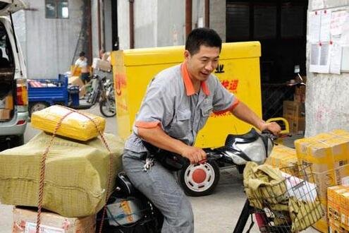 中秋假期全国共揽投快递包裹近18亿件，快递行业现在怎么样？