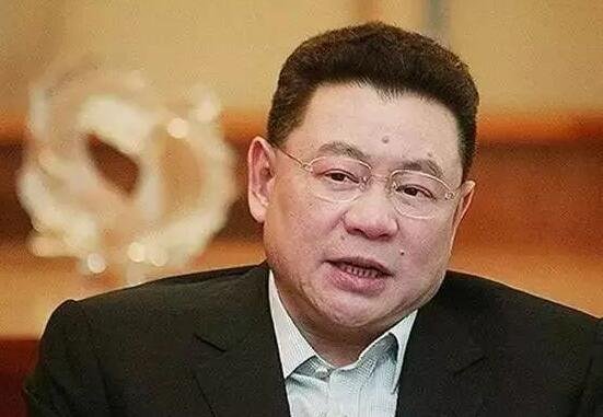 百亿传奇富豪刘銮雄退市，是什么原因造成的，华人置业是干什么的
