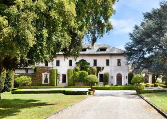 马斯克降价出售最后一套豪宅，目前的价格是多少，马斯克靠什么赚钱