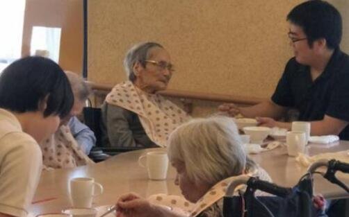 数十万日本老人要来中国养老，日本老人为什么要来我国养老？后面有什么心思？