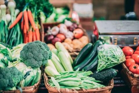 菜比肉贵?近期蔬菜涨价背后有什么原因在驱动？菜价上涨对我们有什么影响？