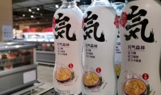 元气森林发公告恳请用户退款，气泡水行业的竞争怎么样？
