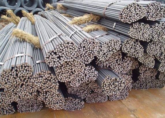 钢材期现价格大幅下跌，下跌的原因是什么，钢材价格的影响因素是什么