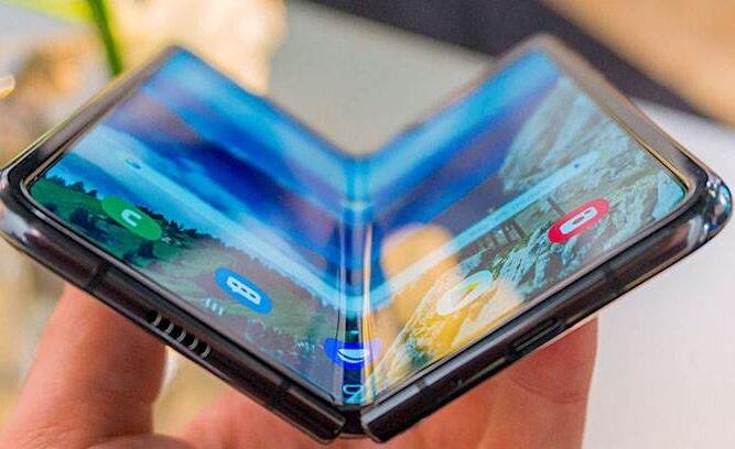 OPPO首款折叠屏长啥样，折叠屏手机能代替直屏手机吗，折叠屏手机有什么优缺点