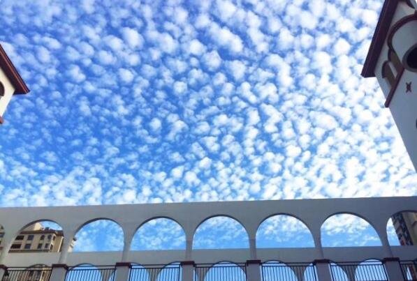 南京天空现干脆面云，什么是干脆面云？干脆面云是怎么形成的？有什么预兆？