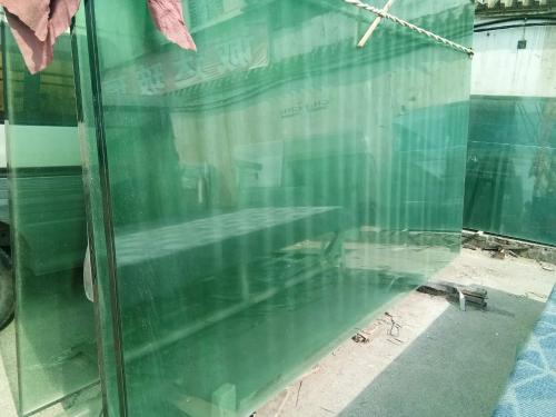 国泰君安：巨头加速布局折叠屏产品 推荐标的长信科技、蓝思科技